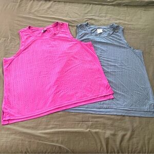 Bundle of 2 perforated tanks sz large